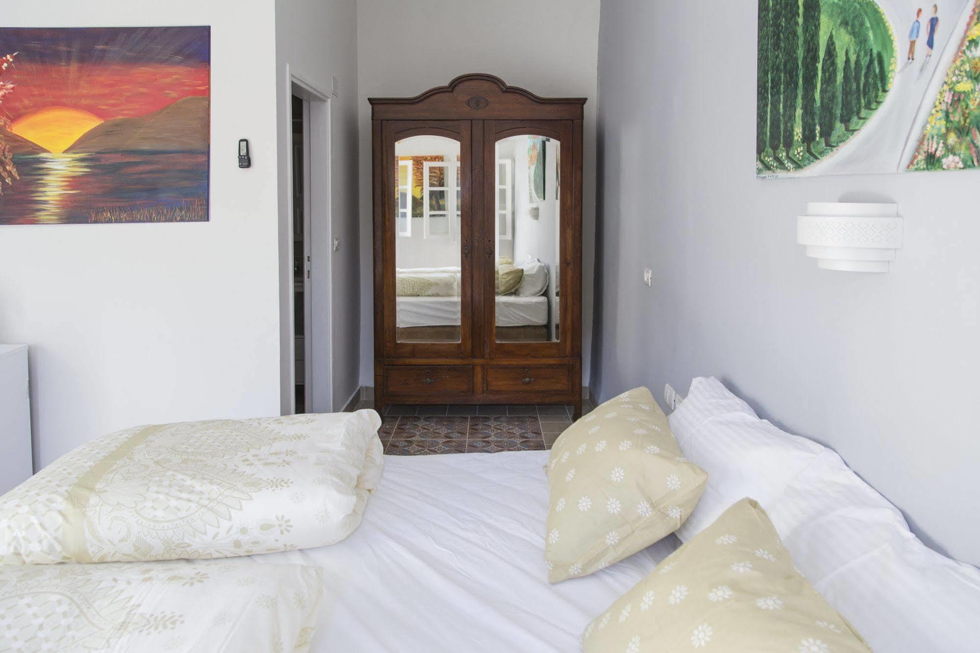 Alexandra House Hotel Nazareth Bagian luar foto