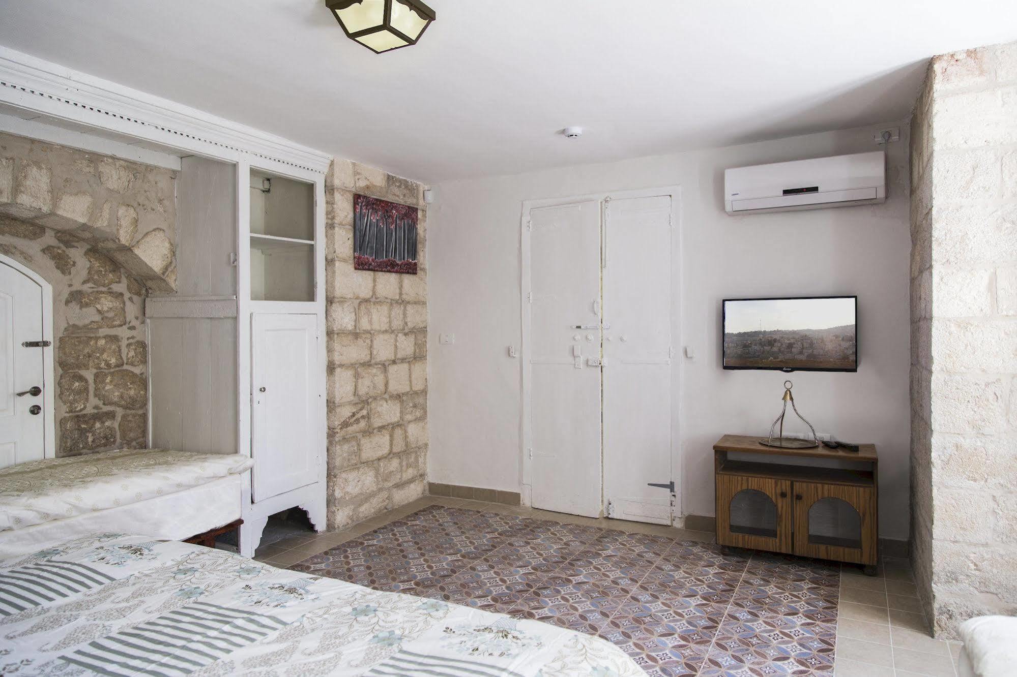 Alexandra House Hotel Nazareth Bagian luar foto